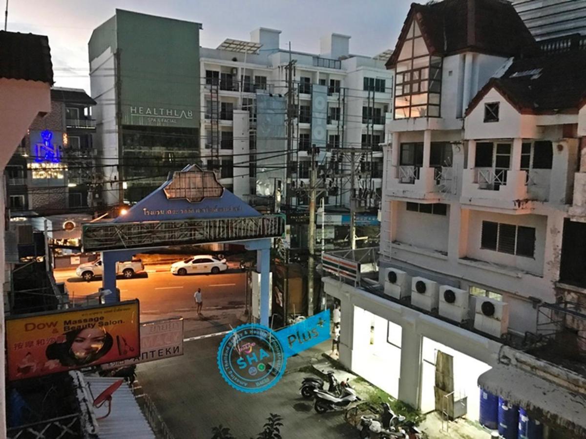 Hotel Le Tanjong House Patong Esterno foto