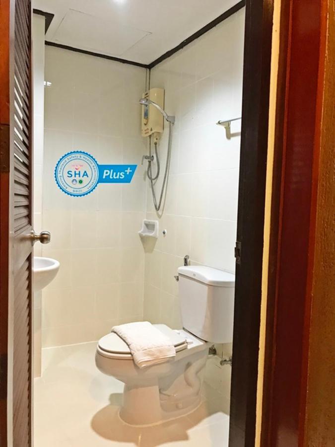 Hotel Le Tanjong House Patong Esterno foto
