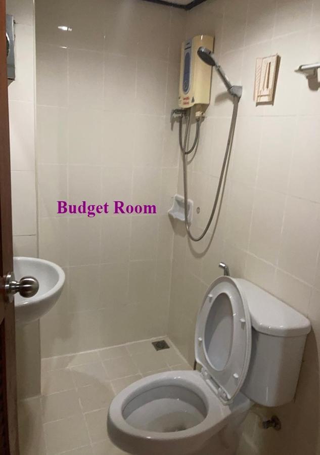 Hotel Le Tanjong House Patong Esterno foto