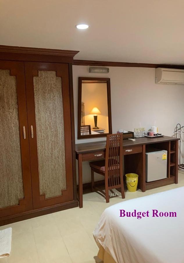 Hotel Le Tanjong House Patong Esterno foto